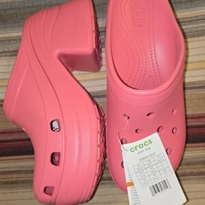 Crocs Women's Pink Clogs